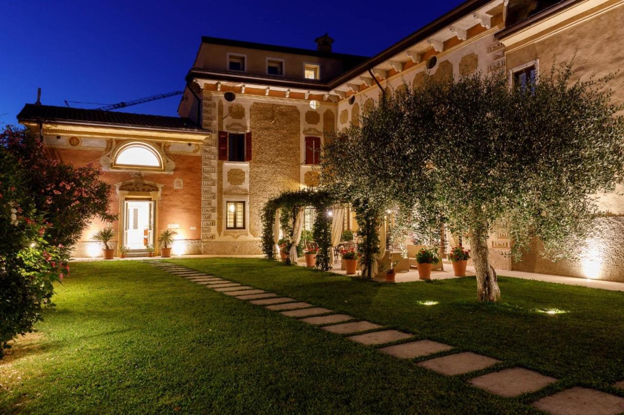 Villa Padovani Relais De Charme - Adults Only Pastrengo Exterior foto