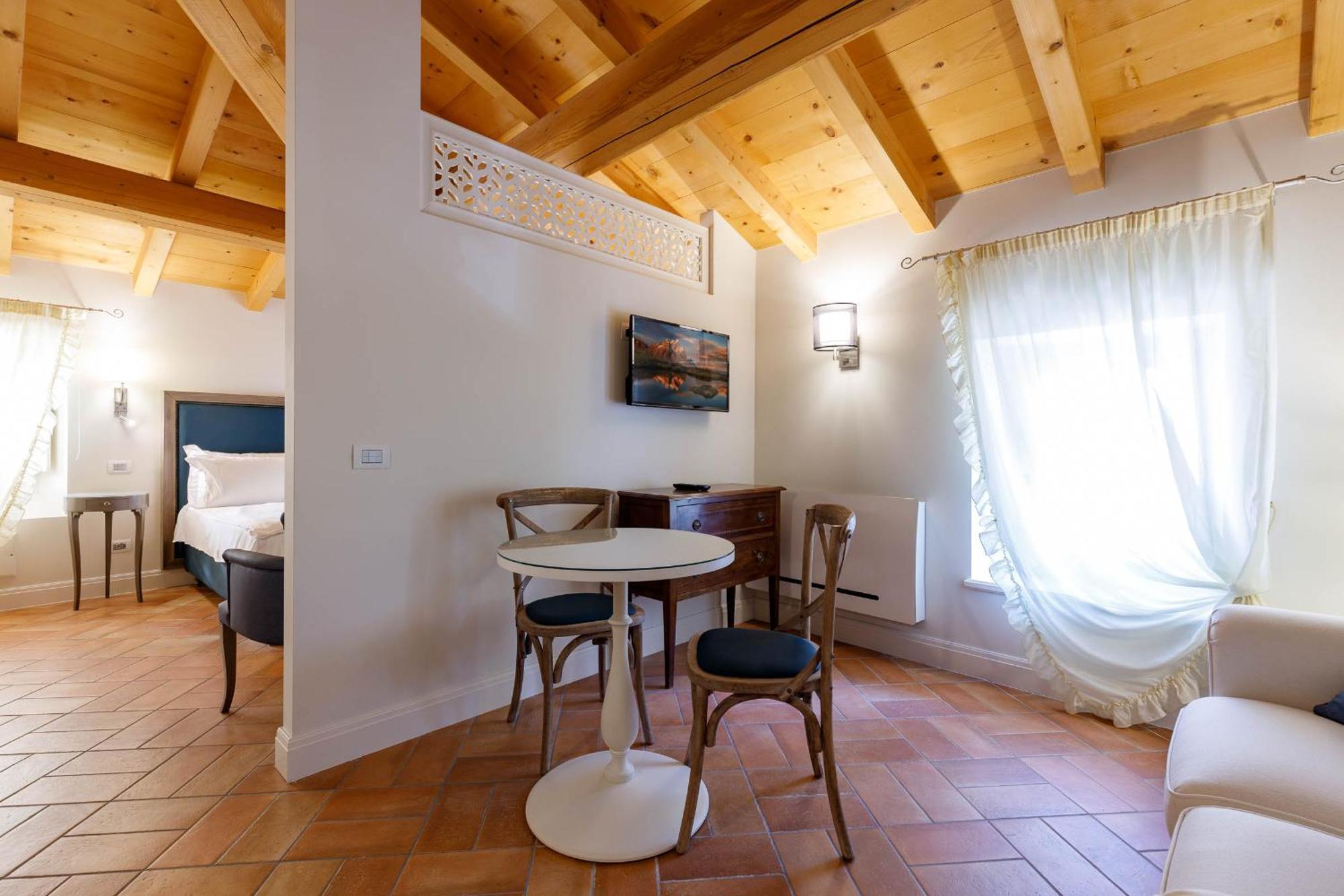 Villa Padovani Relais De Charme - Adults Only Pastrengo Exterior foto