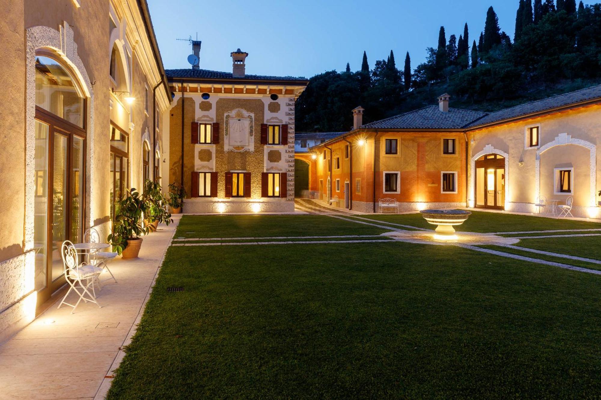 Villa Padovani Relais De Charme - Adults Only Pastrengo Exterior foto