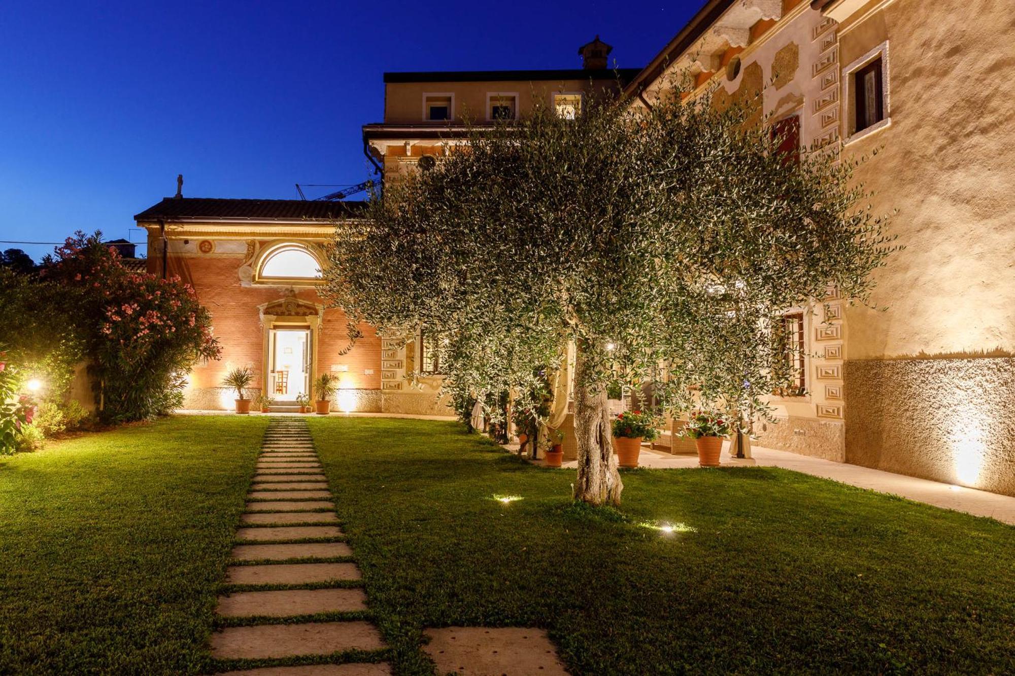 Villa Padovani Relais De Charme - Adults Only Pastrengo Exterior foto