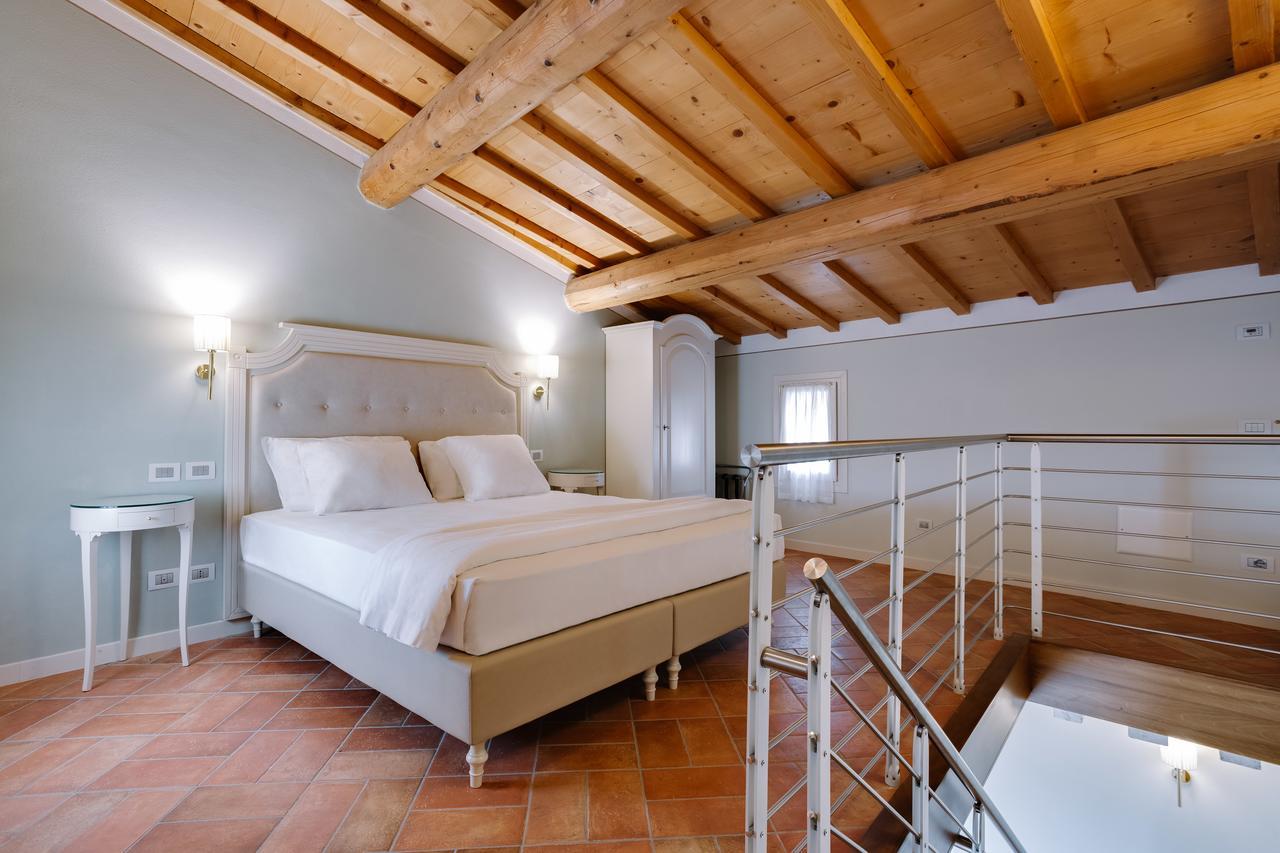 Villa Padovani Relais De Charme - Adults Only Pastrengo Exterior foto